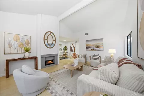 1231 S Golden W #30, Arcadia, CA 91007