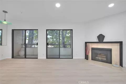 460 Oak St #201, Glendale, CA 91204