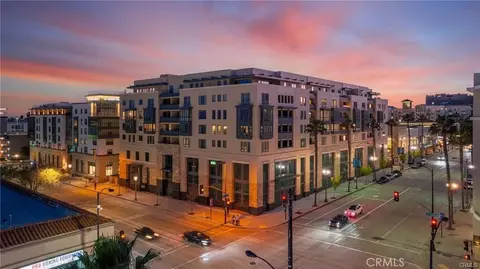 39 S Los Robles Ave #6017, Pasadena, CA 91101