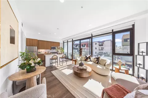 709 E Walnut St #315, Pasadena, CA 91101