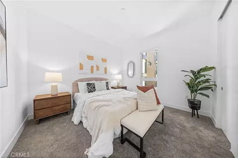 Bedroom - 709 E Walnut St #417, Pasadena, CA 91101 photo 5 of 9