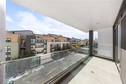 Exterior - 709 E Walnut St #417, Pasadena, CA 91101 photo 1 of 8
