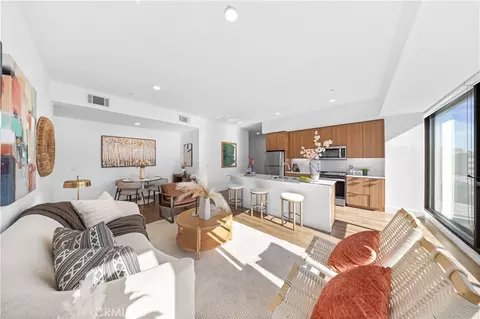 Living - 709 E Walnut St #417, Pasadena, CA 91101 photo 2 of 2