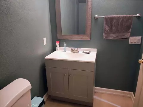 Bath - 8564 Mill Pond, Riverside, CA 92508 photo 7 of 8