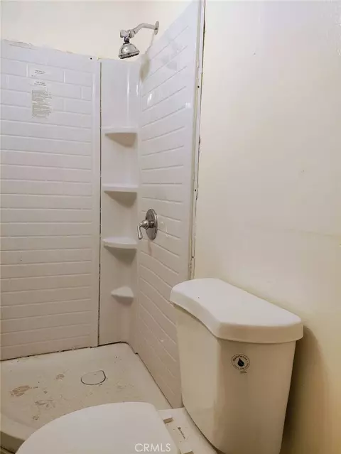 Bath - 8564 Mill Pond, Riverside, CA 92508 photo 6 of 8