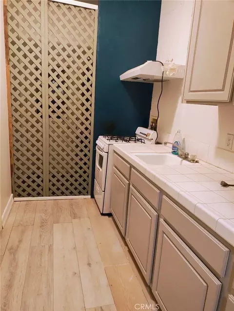 Kitchen - 8564 Mill Pond, Riverside, CA 92508 photo 4 of 4