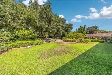 Exterior - 827 Hampton Rd, Arcadia, CA 91006 photo 14 of 33