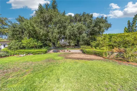 Exterior - 827 Hampton Rd, Arcadia, CA 91006 photo 13 of 33