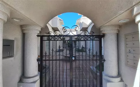 813 N Martel Ave #2, Los Angeles, CA 90046
