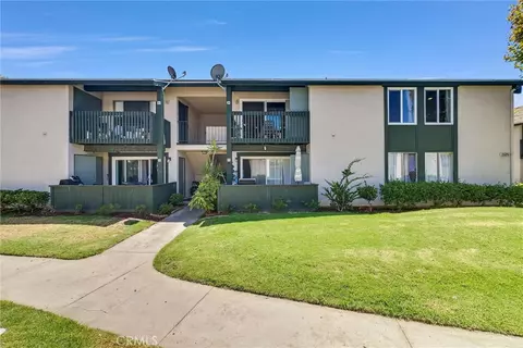 23276 Orange Ave #8, Lake Forest, CA 92630