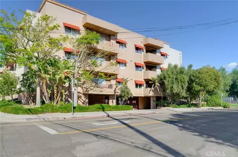 9610 Zelzah #301, Northridge, CA 91325