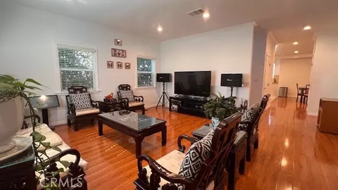 1665 W 221st St, Torrance, CA 90501