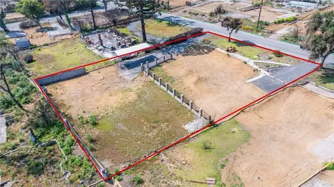 556 E Las Flores, Altadena, CA 91001
