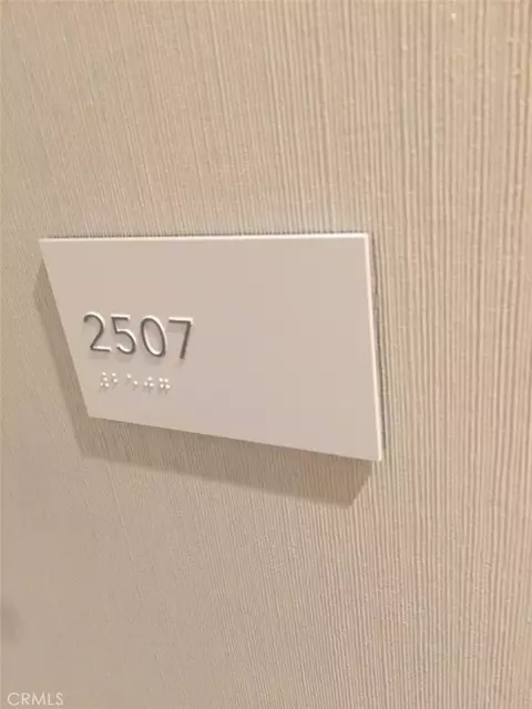 889 Francisco #2507, Los Angeles, CA 90017