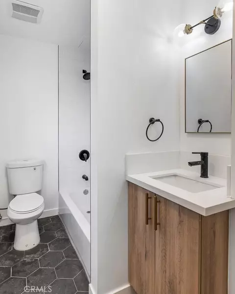 Bath - 521 E Live Oak Ave, Arcadia, CA 91006 photo 2 of 2