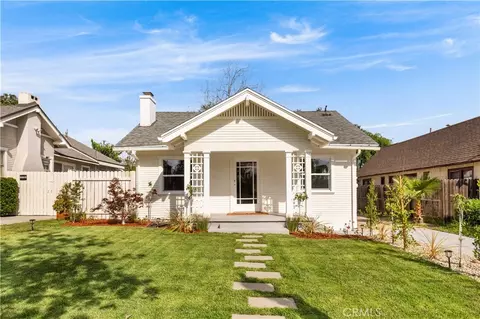 1166 N El Molino Ave, Pasadena, CA 91104