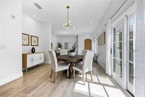 168 S Sierra Madre Blvd #301, Pasadena, CA 91107