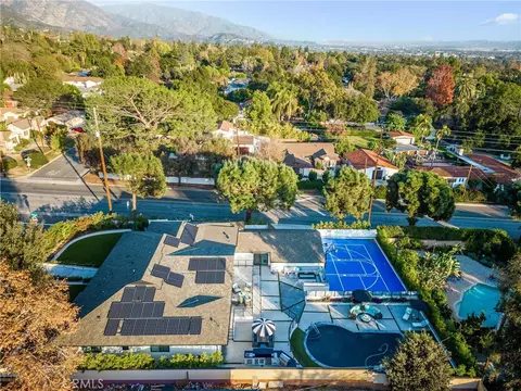 View/Area - 3890 Shadow Grove Rd, Pasadena, CA 91107 photo 3 of 6