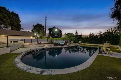 Exterior - 3890 Shadow Grove Rd, Pasadena, CA 91107 photo 17 of 19