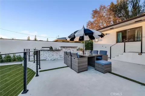 Exterior - 3890 Shadow Grove Rd, Pasadena, CA 91107 photo 8 of 19