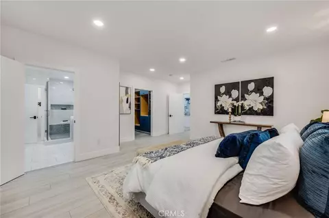 Bedroom - 3890 Shadow Grove Rd, Pasadena, CA 91107 photo 2 of 9