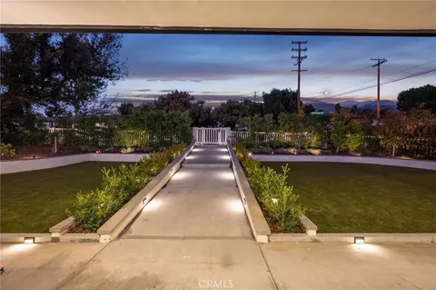 Exterior - 3890 Shadow Grove Rd, Pasadena, CA 91107 photo 19 of 19