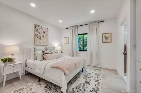 Bedroom - 3890 Shadow Grove Rd, Pasadena, CA 91107 photo 7 of 9