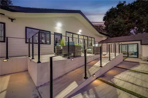 Exterior - 3890 Shadow Grove Rd, Pasadena, CA 91107 photo 7 of 19