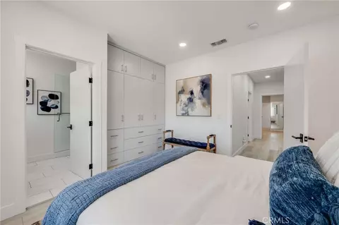 Bedroom - 3890 Shadow Grove Rd, Pasadena, CA 91107 photo 5 of 9