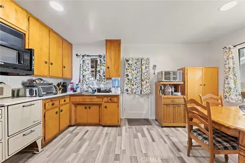 Kitchen - 526 E Olive Ave, Monrovia, CA 91016 photo 2 of 4