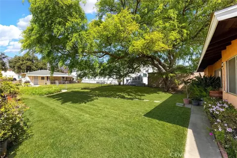 Exterior - 526 E Olive Ave, Monrovia, CA 91016 photo 10 of 14