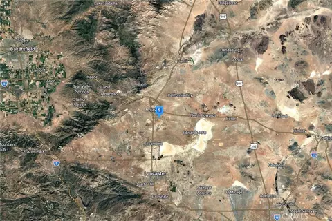 100 Silver Queen Rd, Mojave, CA 93501 photo 4