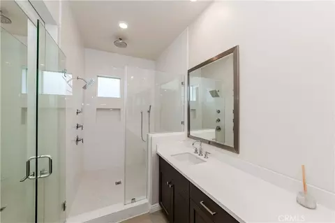Bath - 191 Frame, Irvine, CA 92618 photo 5 of 5