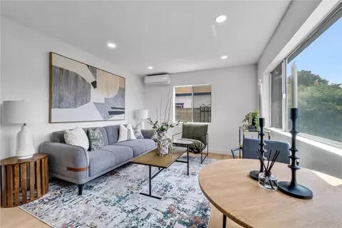 2305 Sesmas St, Duarte, CA 91010