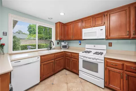 Kitchen - 2047 E Fern Dr, Fullerton, CA 92831 photo 3 of 4
