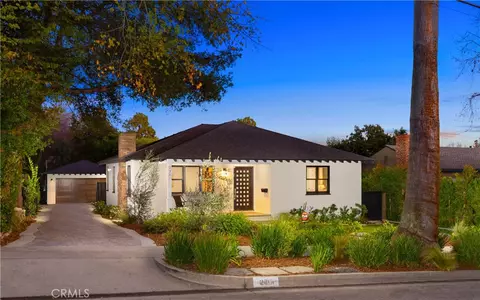 230 N Sunnyside Ave, Sierra Madre, CA 91024