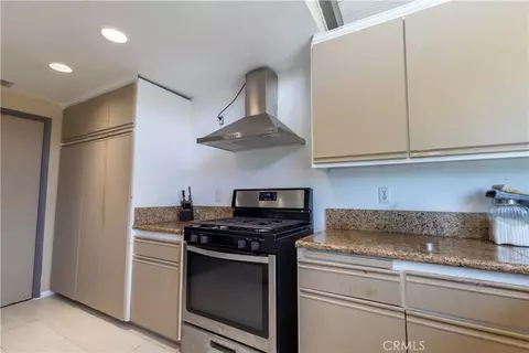 Kitchen - 2510 Cloudcrest, Riverside, CA 92507 photo 2 of 3