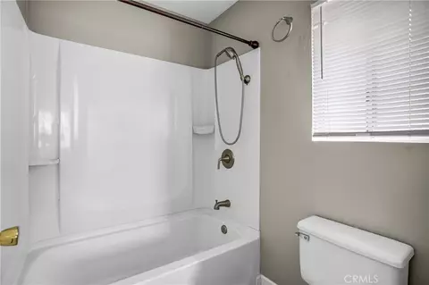 Bath - 13614 Alexander, Fontana, CA 92336 photo 3 of 4