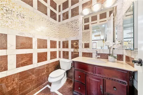 Bath - 1539 Rodeo, Arcadia, CA 91006 photo 2 of 6