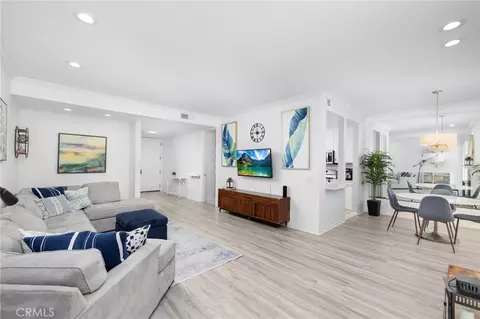 1271 Granville Ave #102, Los Angeles, CA 90025