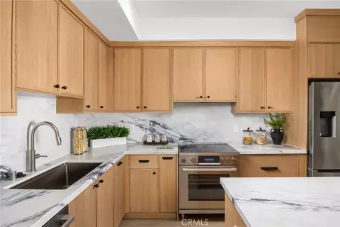 Kitchen - 826 Sunset Blvd #B, Arcadia, CA 91007 photo 4 of 4