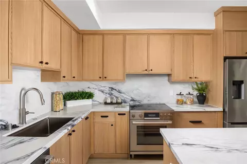 Kitchen - 828 Sunset Blvd #A, Arcadia, CA 91007 photo 4 of 4