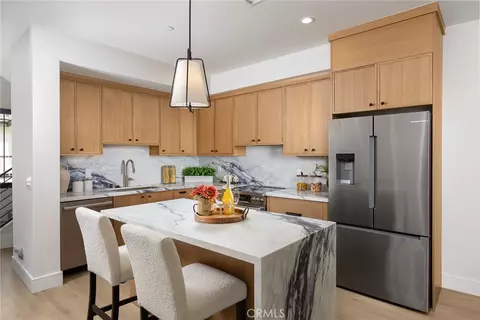 Kitchen - 832 Sunset Blvd #B, Arcadia, CA 91007 photo 3 of 4