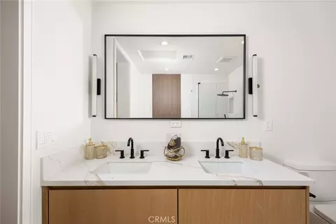 Bath - 832 Sunset Blvd #B, Arcadia, CA 91007 photo 4 of 5