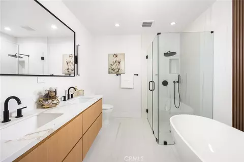 Bath - 832 Sunset Blvd #B, Arcadia, CA 91007 photo 3 of 5