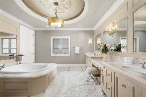 Bath - 1201 S 10th Ave, Arcadia, CA 91006 photo 3 of 3