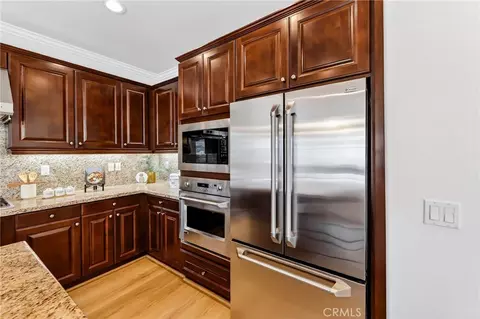Kitchen - 838 E Mckeller Ct, Azusa, CA 91702 photo 1 of 2