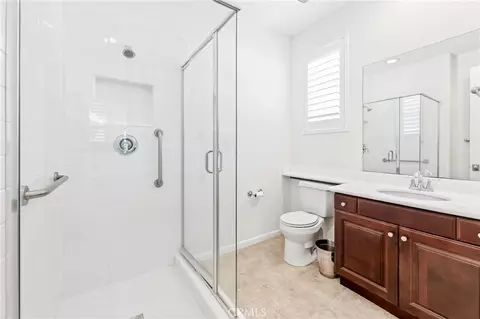 Bath - 838 E Mckeller Ct, Azusa, CA 91702 photo 5 of 5