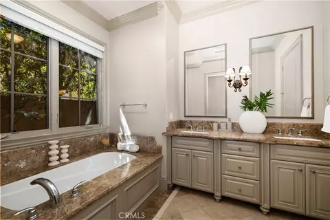 Bath - 423 W Lemon Ave, Arcadia, CA 91007 photo 3 of 6