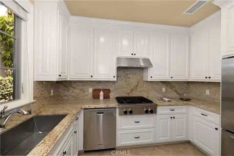 Kitchen - 423 W Lemon Ave, Arcadia, CA 91007 photo 7 of 8
